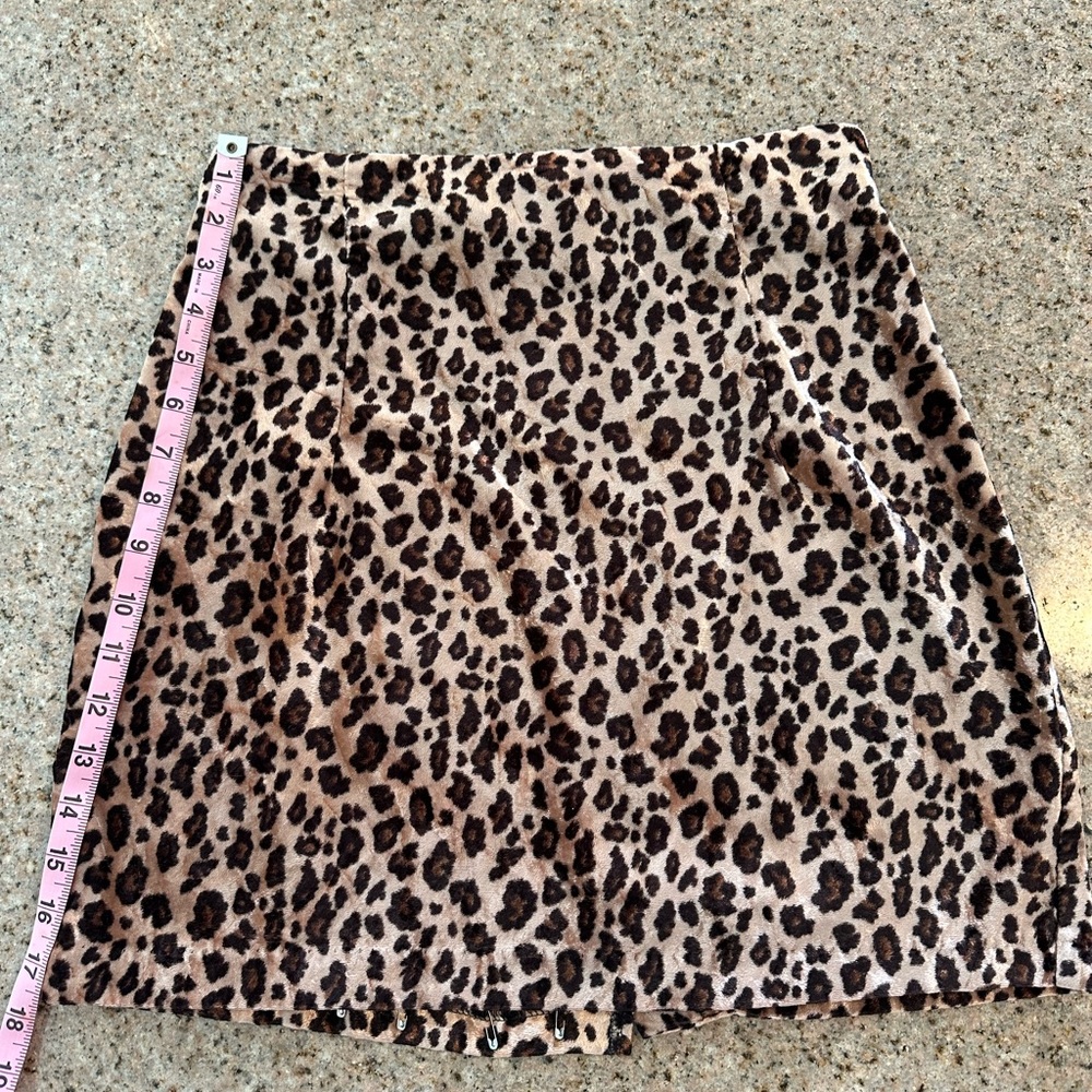 Vintage velvet cheetah skirt